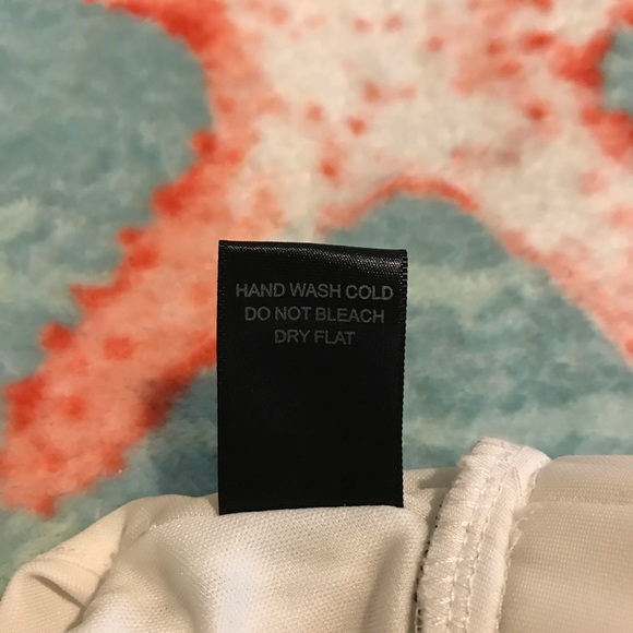 🐙2:$14/3:$19/4:$24🐙 White and Black Sports Bra - Picture 6 of 6